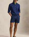 Woven shorts i marineblå sett fra siden, shorts fra Polo Ralph Lauren hos Image Mandal