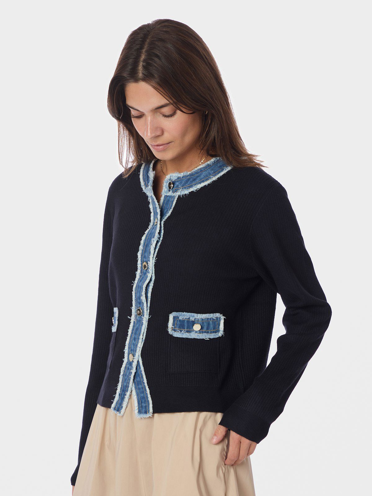 Zelma Knit Denim Cardigan i marineblå stylet antrekk, cardigan fra Neo Noir hos Image Mandal