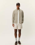 Konrad Cotton Linen Shirt i sand sett fra siden, skjorte fra Les Deux hos Image Mandal