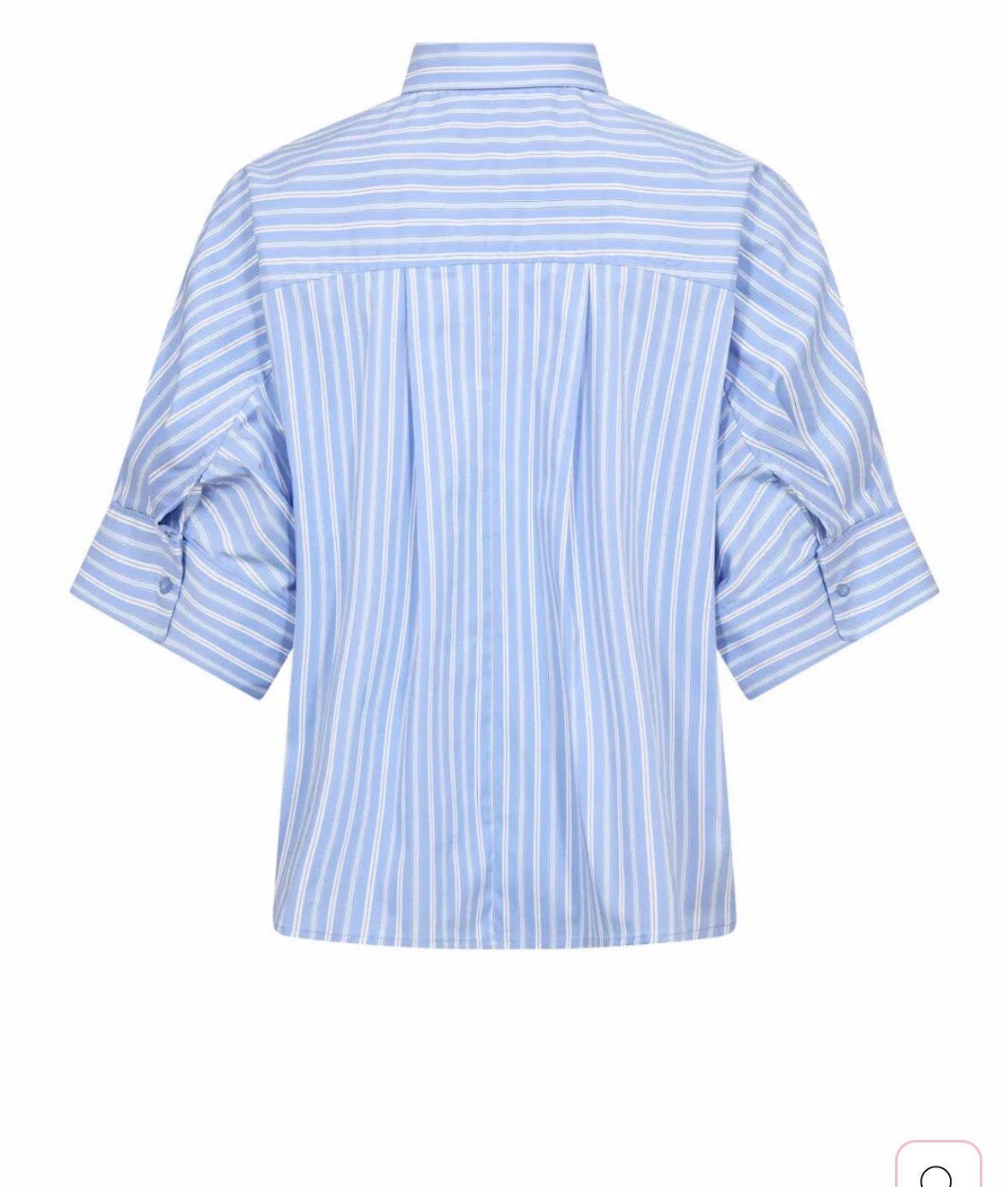 Kaiocc Stripe Ss Shirt i pale blå sett fra siden, skjorte fra Co'couture hos Image Mandal