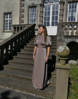 Holly Long Dress på modell, kjole fra Golightly hos Image Mandal