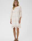 Pillettesz Dress i ice sett fra siden, kjole fra Saint Tropez hos Image Mandal