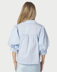 Etta Stripe Stone Shirt i lyseblå nærbilde av detaljer, skjorte fra Neo Noir hos Image Mandal