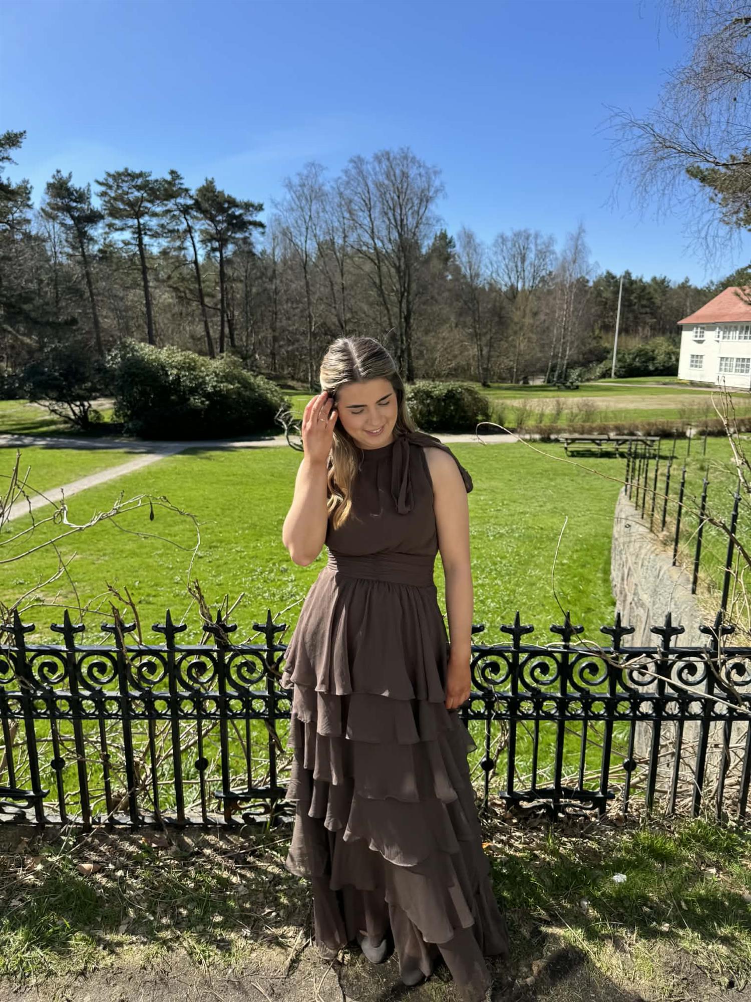 Marli Solid Chiffon Dress styling-inspirasjon, kjole fra Neo Noir hos Image Mandal