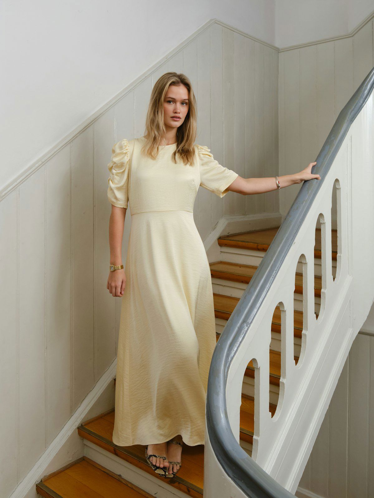 Benuti Solid Dress alternativt utsnitt, kjole fra Neo Noir hos Image Mandal