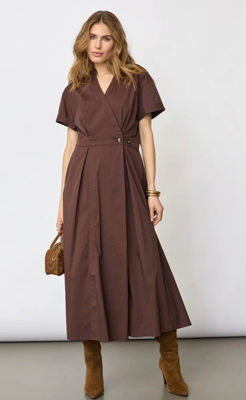 Elaracc Wrap Ss Dress i dark brun, kjole fra Co'couture hos Image Mandal