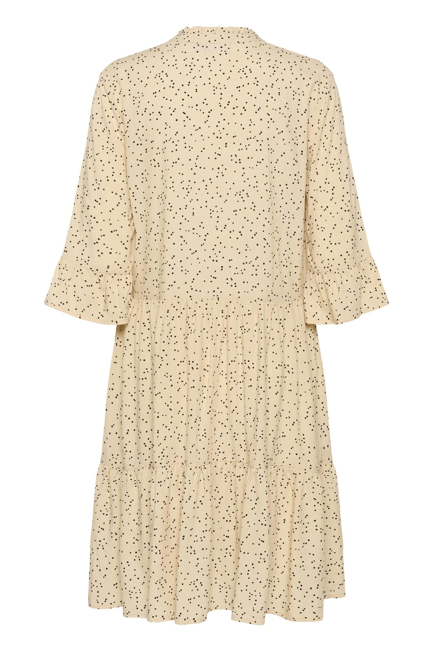 Edasz Dress på modell, kjole fra Saint Tropez hos Image Mandal