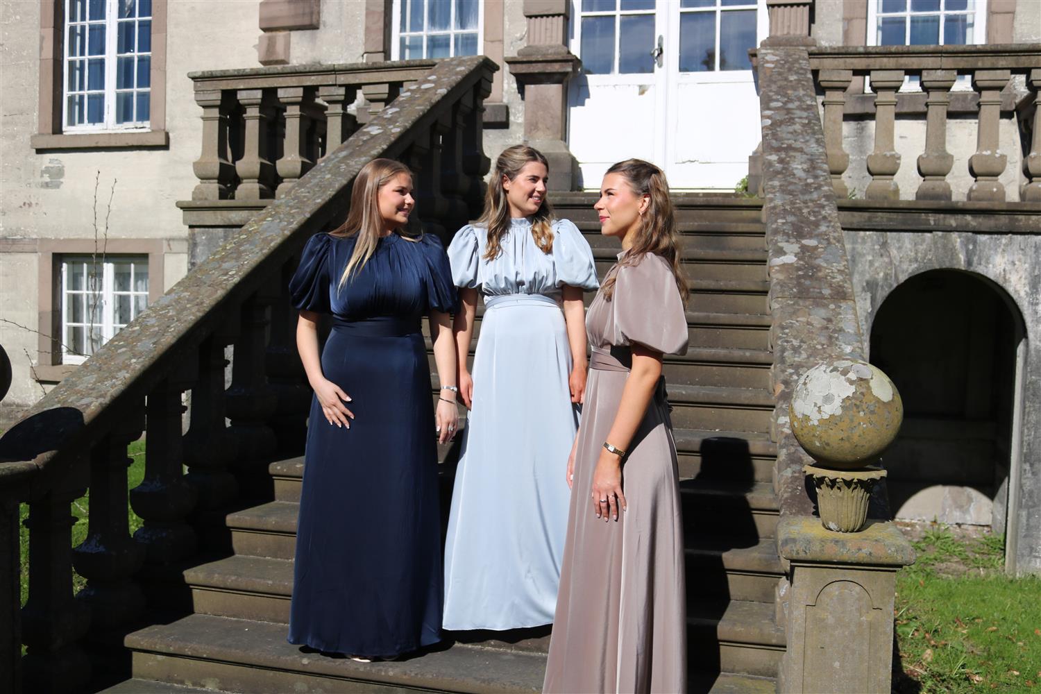 Holly Long Dress i brun stylet antrekk, kjole fra Golightly hos Image Mandal
