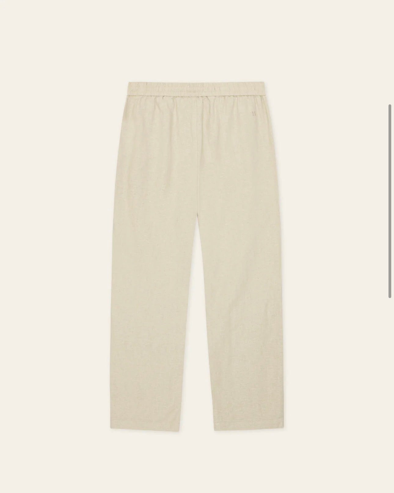 Linen Casual Pants i light sand nærbilde av detaljer, bukse fra Les Deux hos Image Mandal