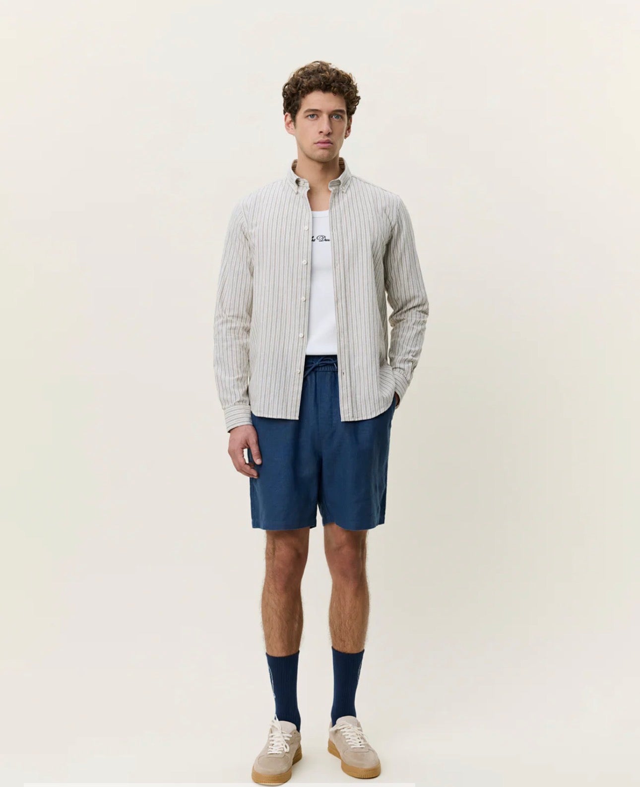 Cotton Linen Shirt i dark sand bakfra, skjorte fra Les Deux hos Image Mandal