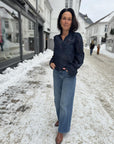 Ivy Medina Cropped Jeans Wash Turin i blå alternativt utsnitt, bukse fra Ivy Copenhagen hos Image Mandal