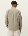 Konrad Cotton Linen Shirt i sand stylet antrekk, skjorte fra Les Deux hos Image Mandal