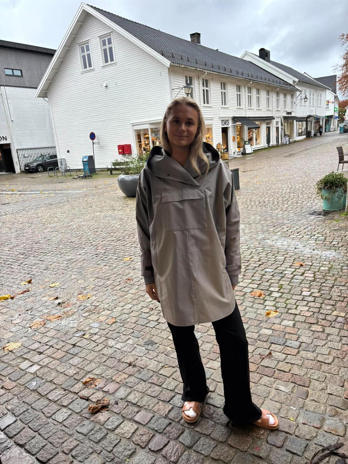 lilly poncho grå