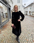 Ava Embellished i sort styling-inspirasjon, kjole fra Pia Tjelta hos Image Mandal