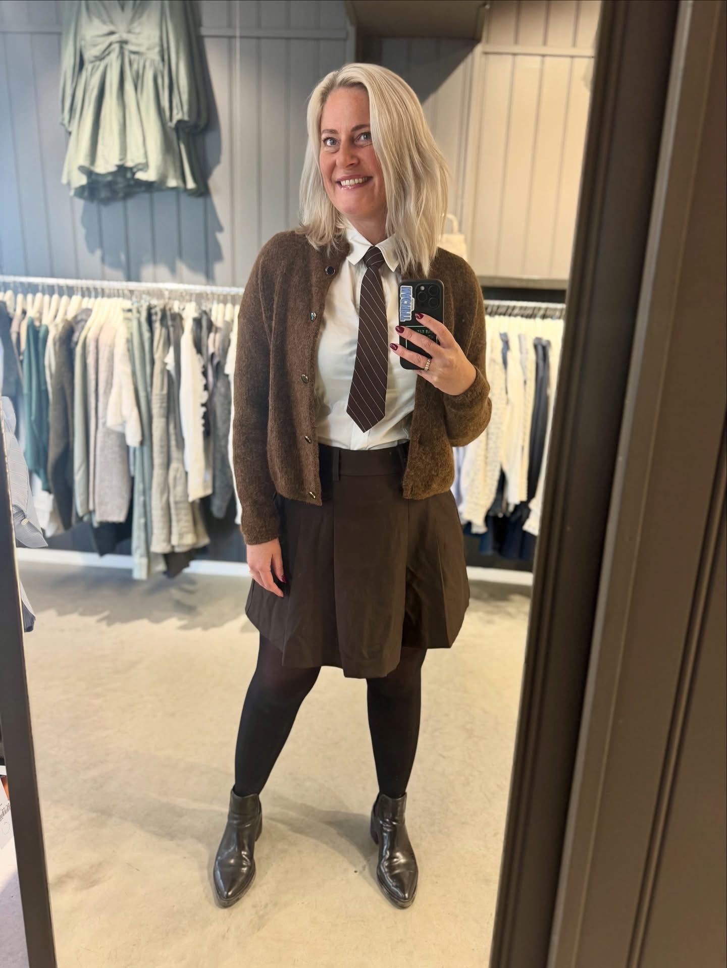 Luna Pocket Pleat Skirt ekstra vinkel, skjørt fra Co'couture hos Image Mandal