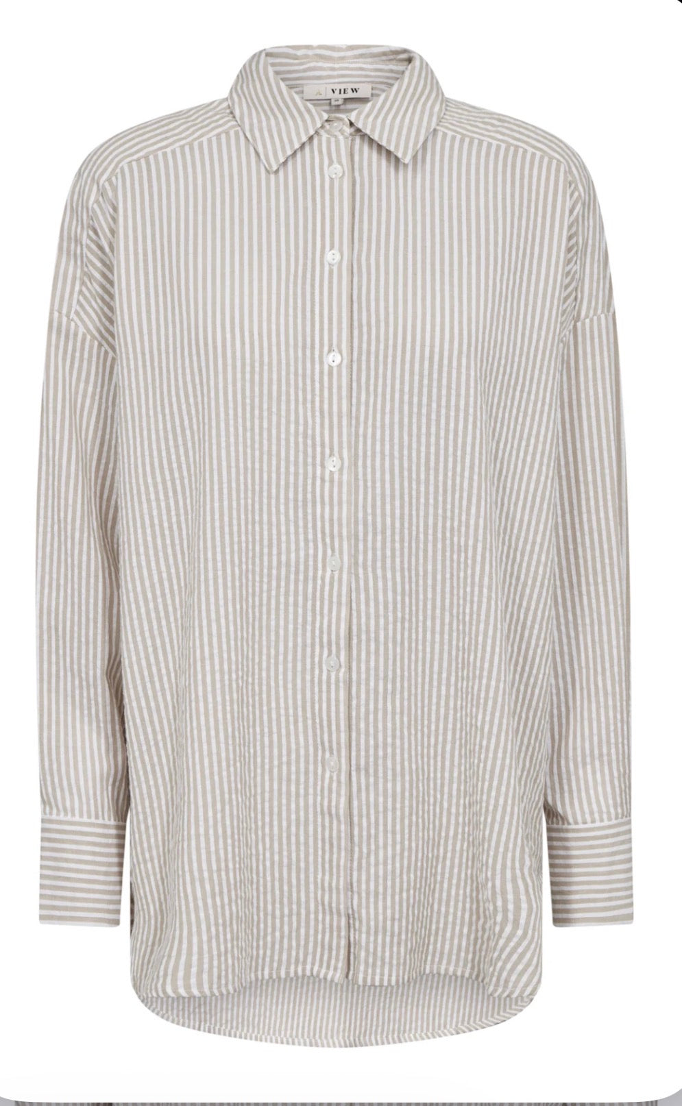 Sonja New Shirt i sand stylet antrekk, skjorte fra A-view hos Image Mandal