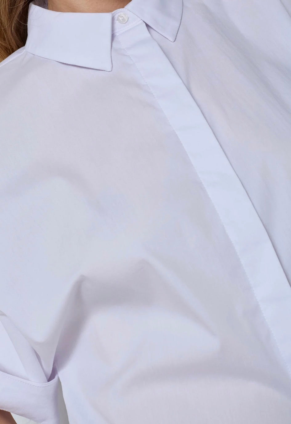 Elaracc Ss Shirt alternativt utsnitt, skjorte fra Co'couture hos Image Mandal