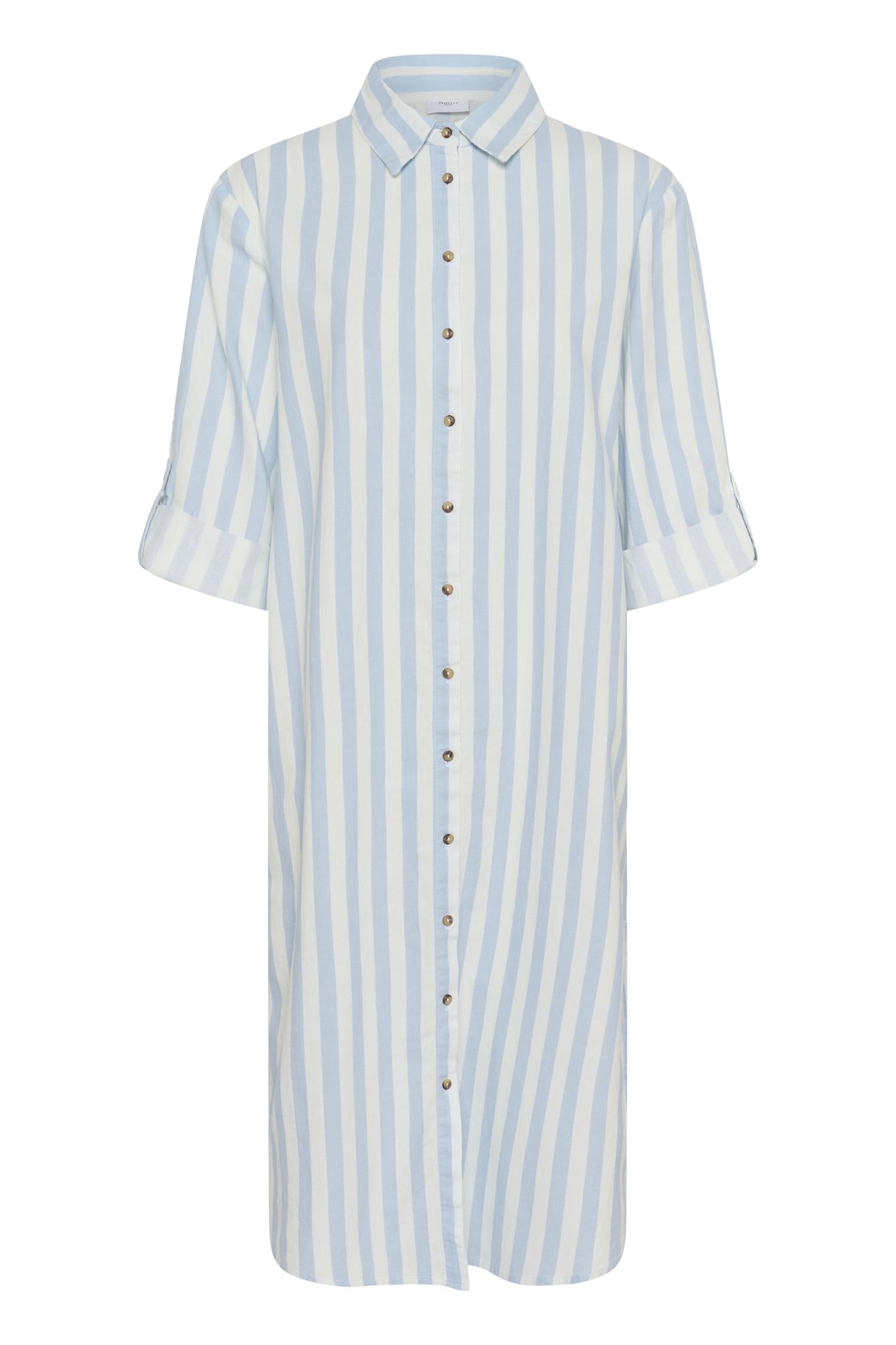 Zalindasz Shirt Dress i skyway ice stripet i bomull, kjole fra Saint Tropez hos Image Mandal