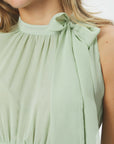 Marli Solid Chiffon Dress i lysegrønn bakfra, kjole fra Neo Noir hos Image Mandal
