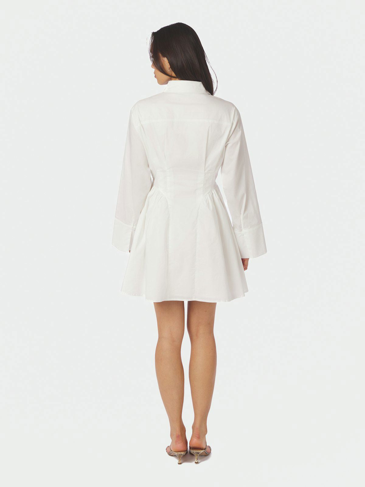Ulissa Poplin Shirt Dress i offwhite bakfra, kjole fra Neo Noir hos Image Mandal