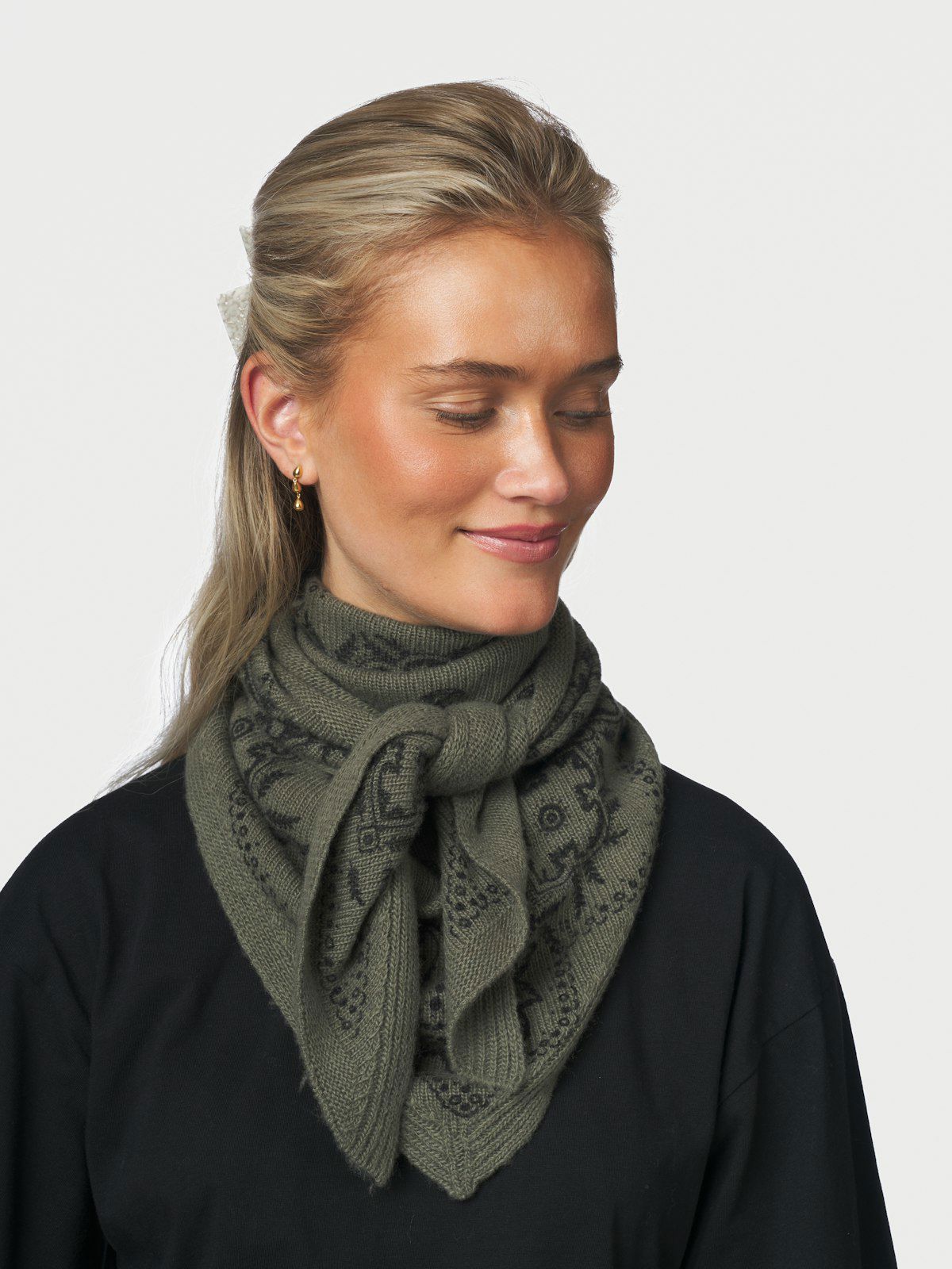 Lolana Paisley Knit Scarf