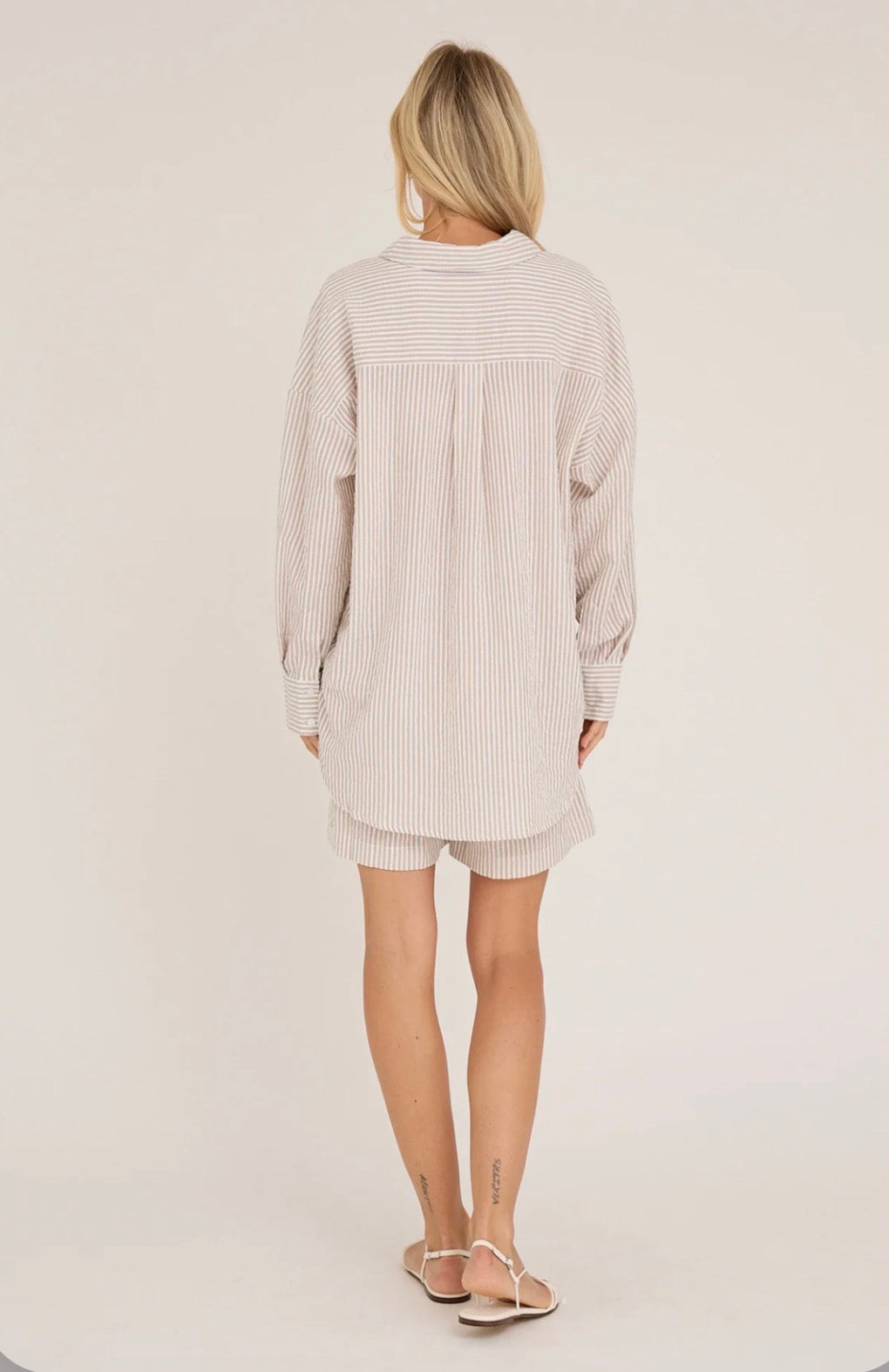 Sonja New Shirt i sand sett fra siden, skjorte fra A-view hos Image Mandal