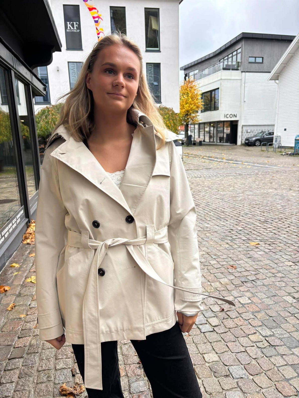trench short