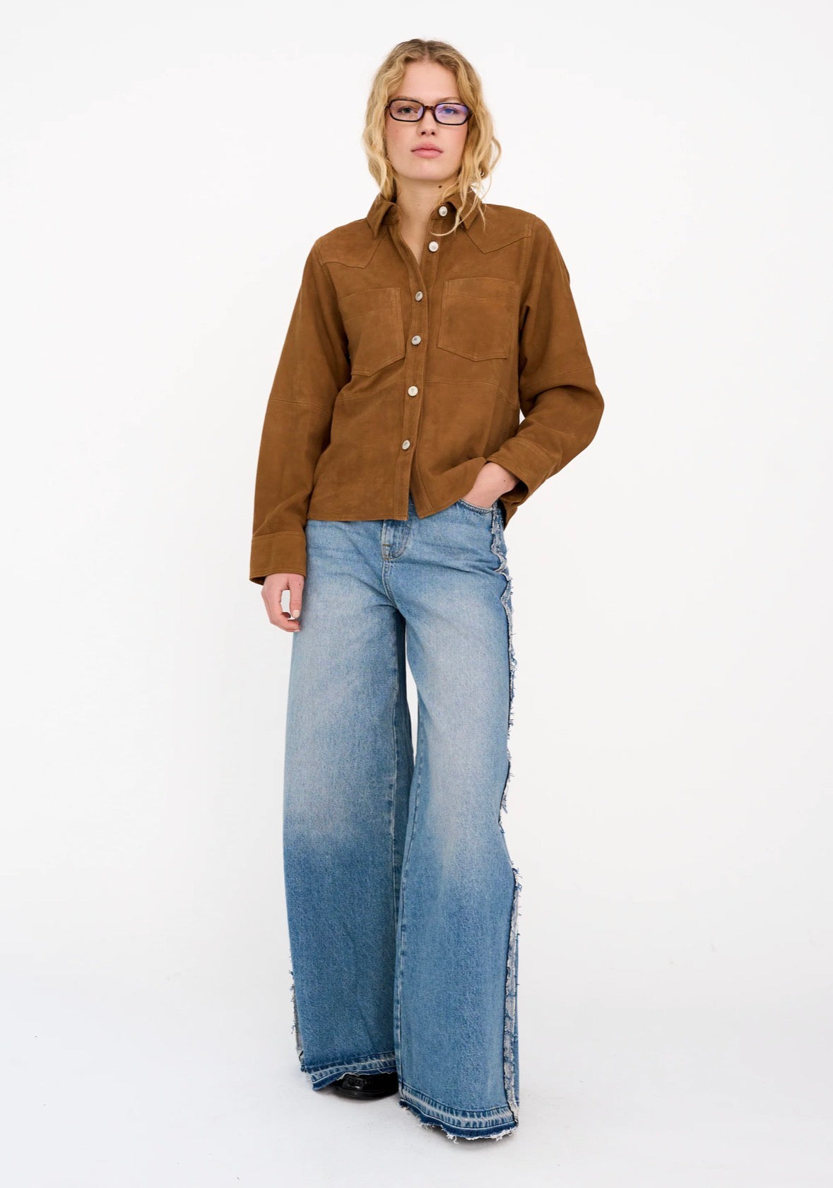Funky Tyla Jeans Wash Watford i denim blå bakfra, bukse fra Ivy Copenhagen hos Image Mandal