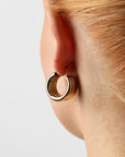 Liv - Multi Layered Stud Earrings Stainless Steel sett fra siden, tilbehør fra Timi Of Sweden hos Image Mandal