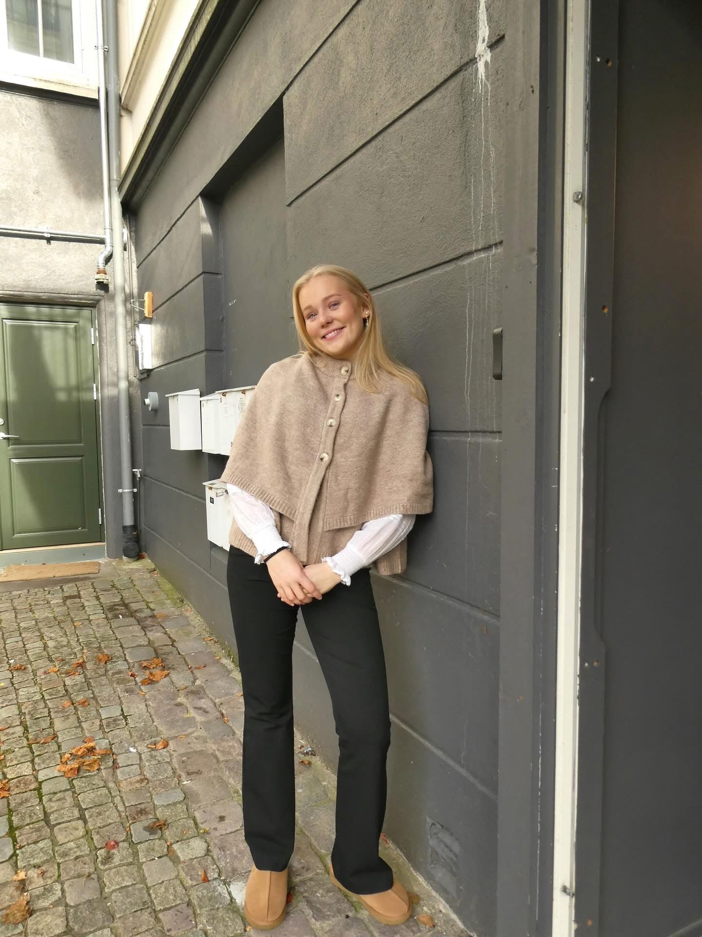 josei double knit cape