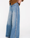 Funky Tyla Jeans Wash Watford i denim blå sett fra siden, bukse fra Ivy Copenhagen hos Image Mandal