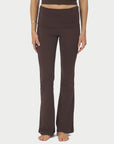 Ulianna Leggings Pants i chocolate brun nærbilde av detaljer, underdel fra Neo Noir hos Image Mandal