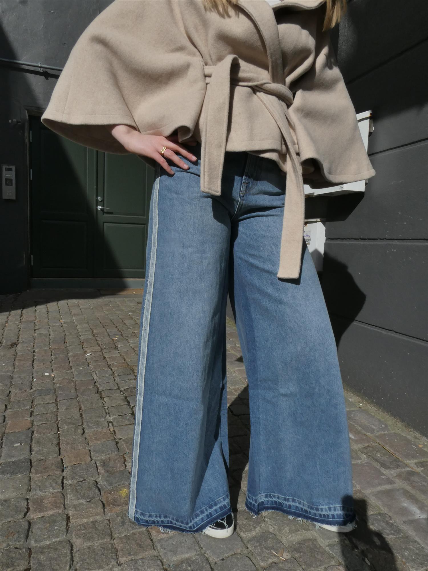 Funky Tyla Jeans Wash Watford i denim blå i bomull, bukse fra Ivy Copenhagen hos Image Mandal