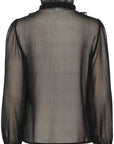 Lilja Crincle Shirt i sort stylet antrekk, bluse fra Saint Tropez hos Image Mandal