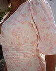 Lin Long Dress alternativt utsnitt, kjole fra A-view hos Image Mandal