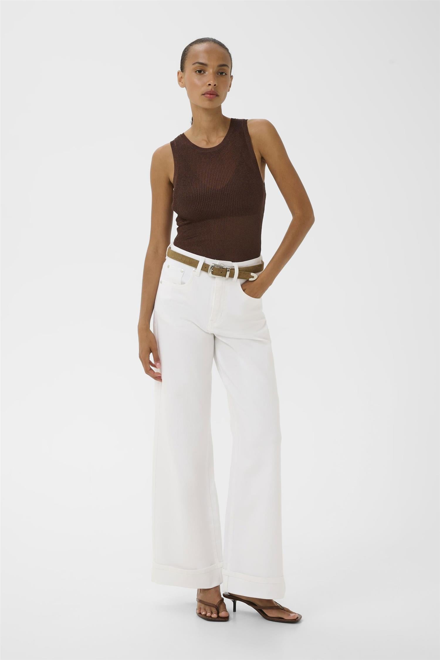 Gzlivia Hw Jeans i hvit wash sett fra siden, bukse fra Gestuz hos Image Mandal