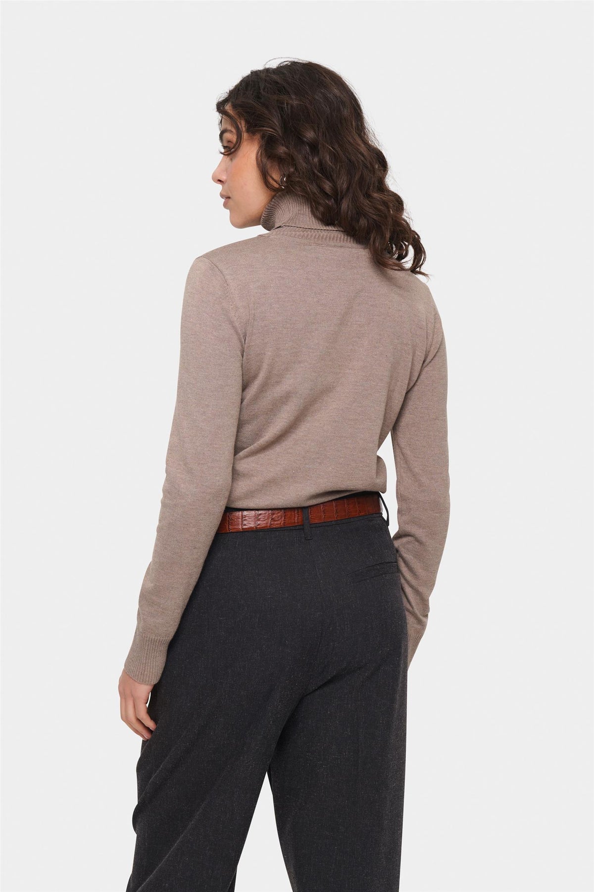 J2046, Milasz Rollneck Pullover