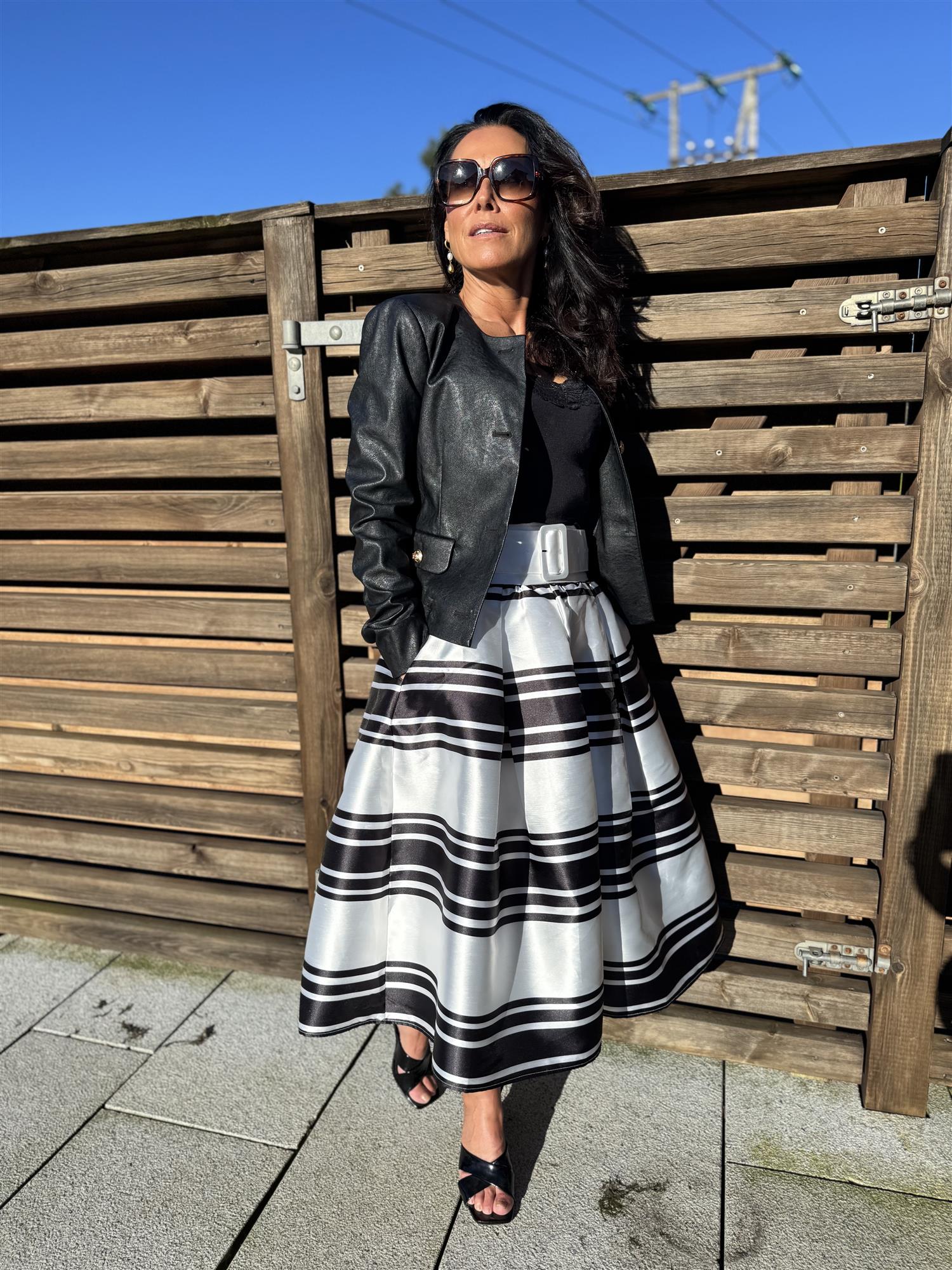 Mary Skirt på modell, skjørt fra Golightly hos Image Mandal