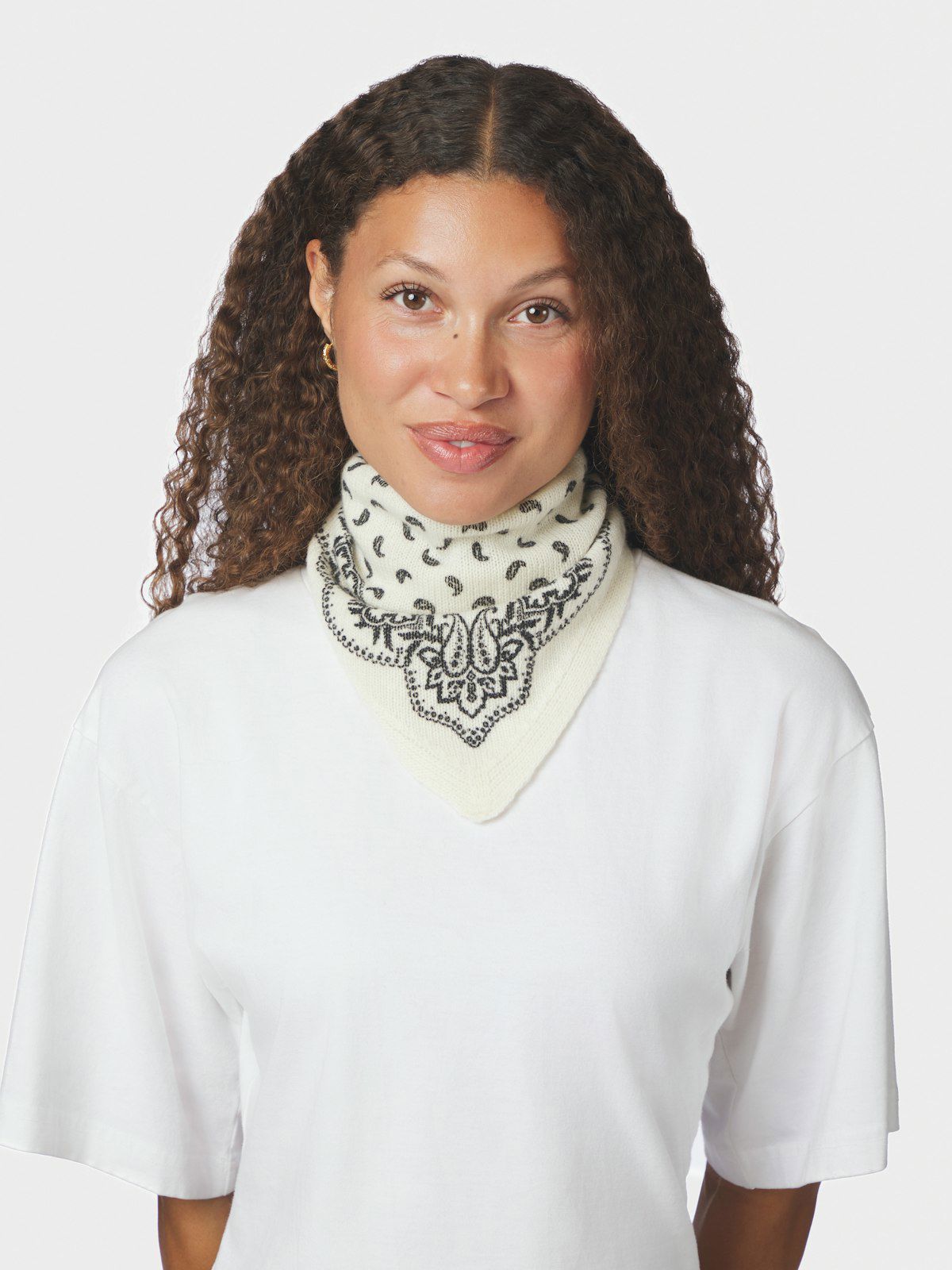 Ariya Paisley Knit Scarf