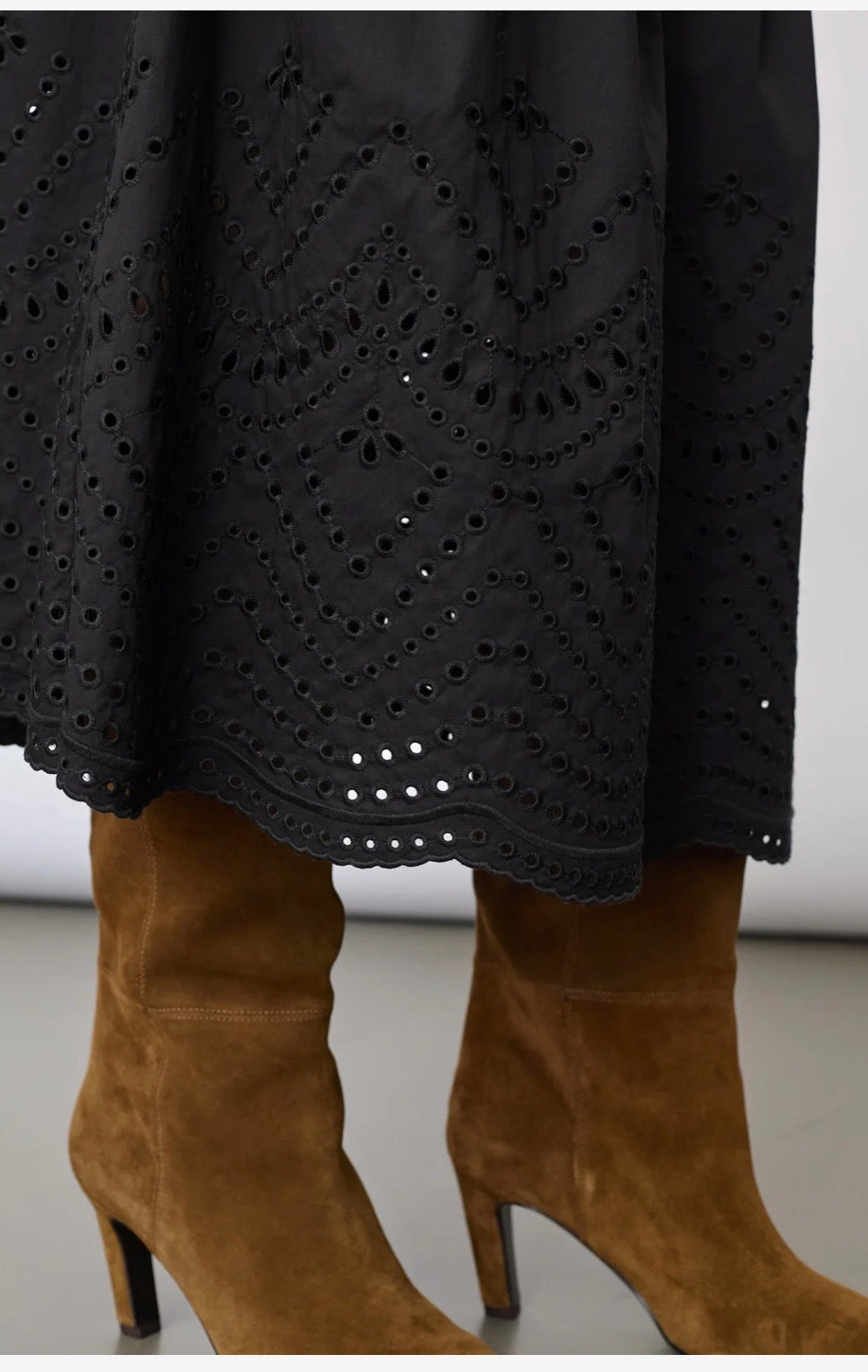 Poppycc Pleat Scallop Skirt