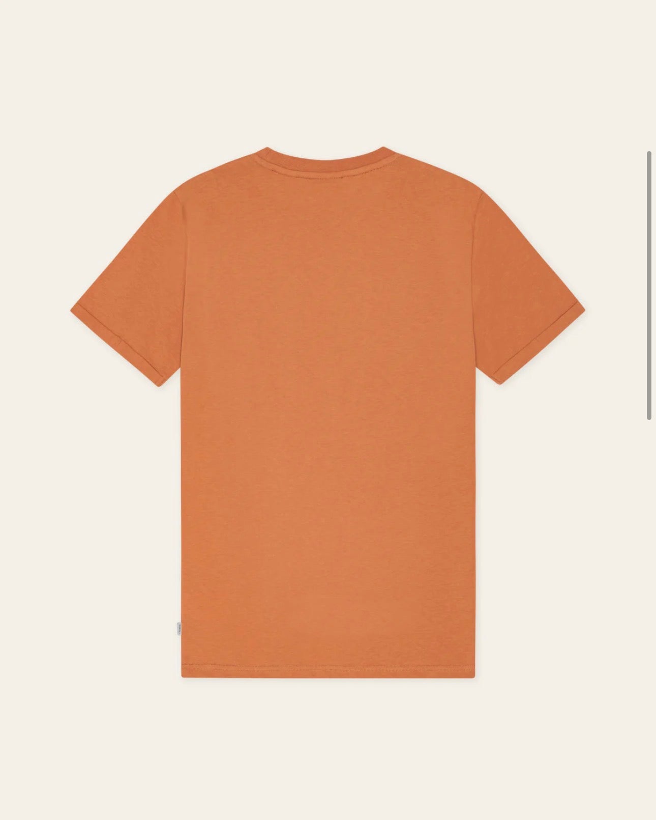 Core Contrast T-Shirt på modell, t-skjorte fra Les Deux hos Image Mandal