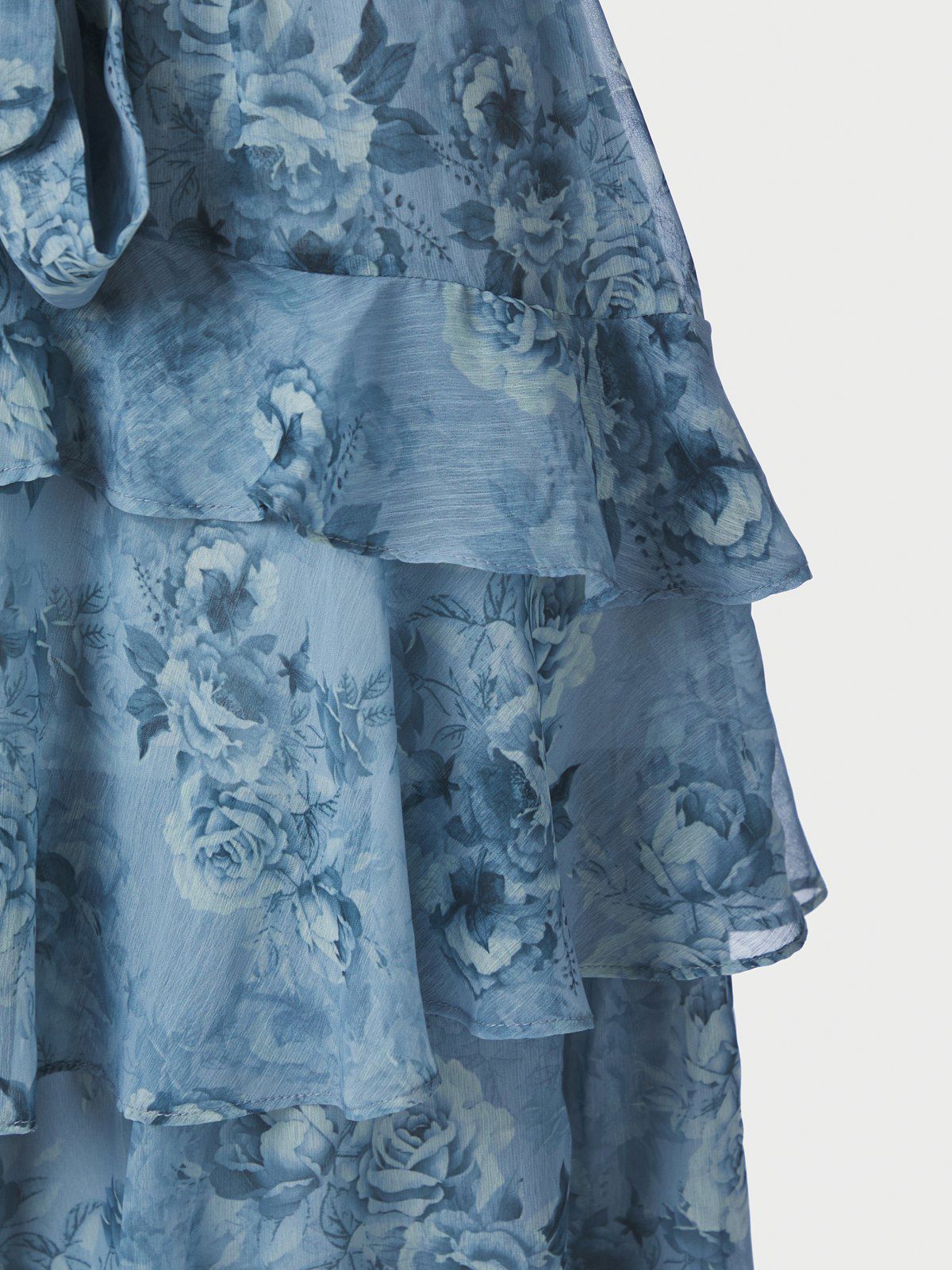 Denila Crepe Print Dress i dus blå stylet antrekk, kjole fra Neo Noir hos Image Mandal