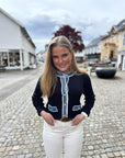 Zelma Knit Denim Cardigan i marineblå, cardigan fra Neo Noir hos Image Mandal