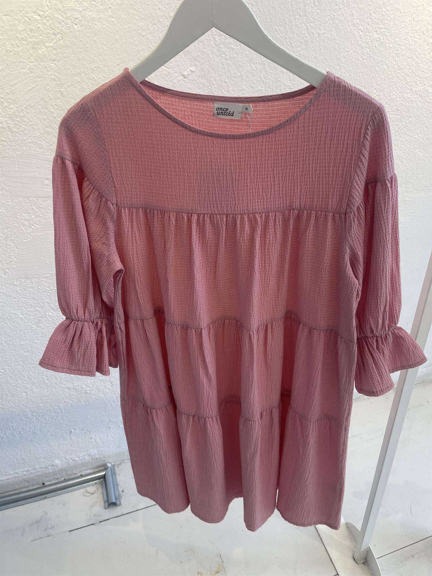 Indiana Dress i vasket rosa fra Once Untold hos Image Mandal