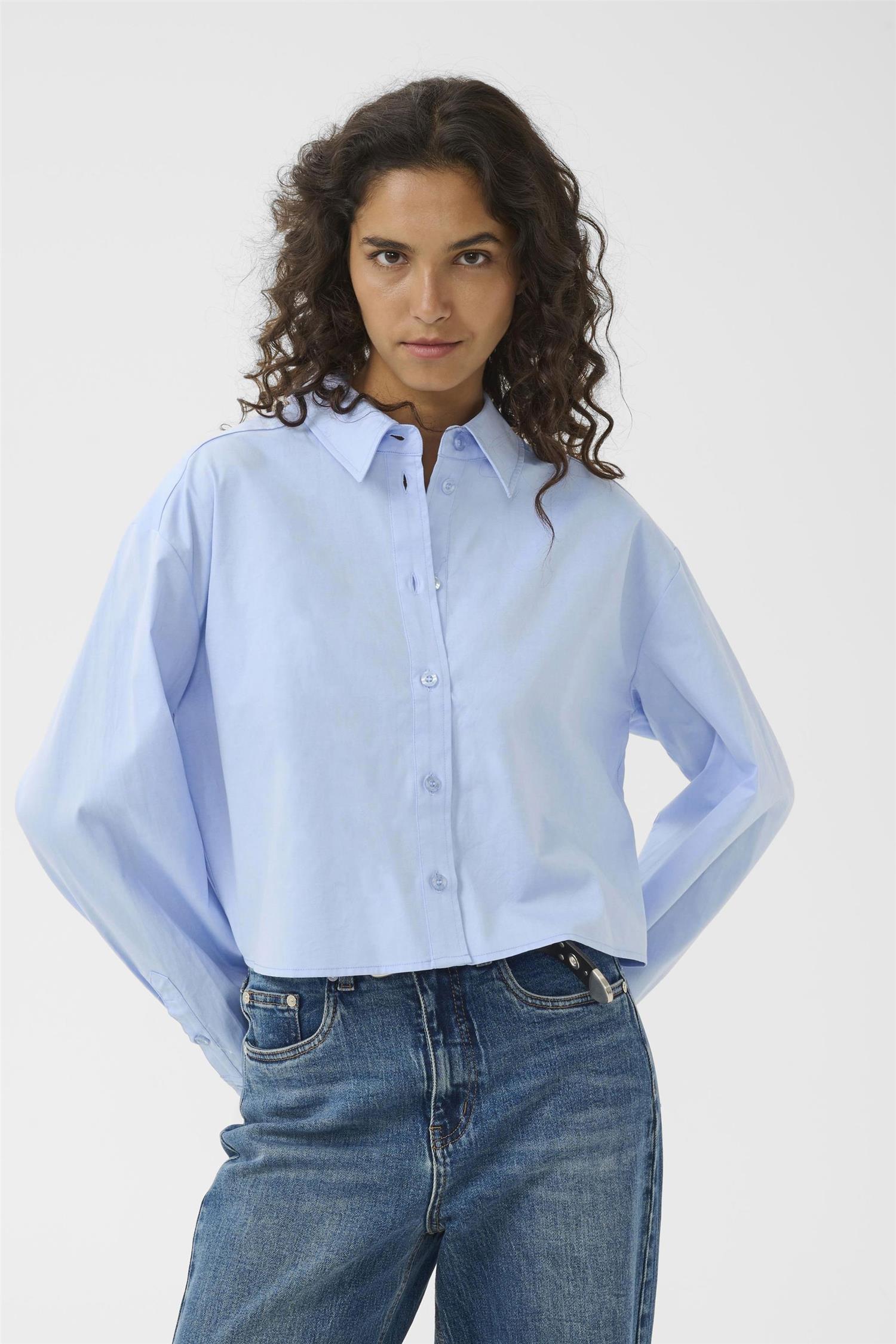 Gzyork Short Shirt Noos i chambray blå melange bakfra, skjorte fra Gestuz hos Image Mandal