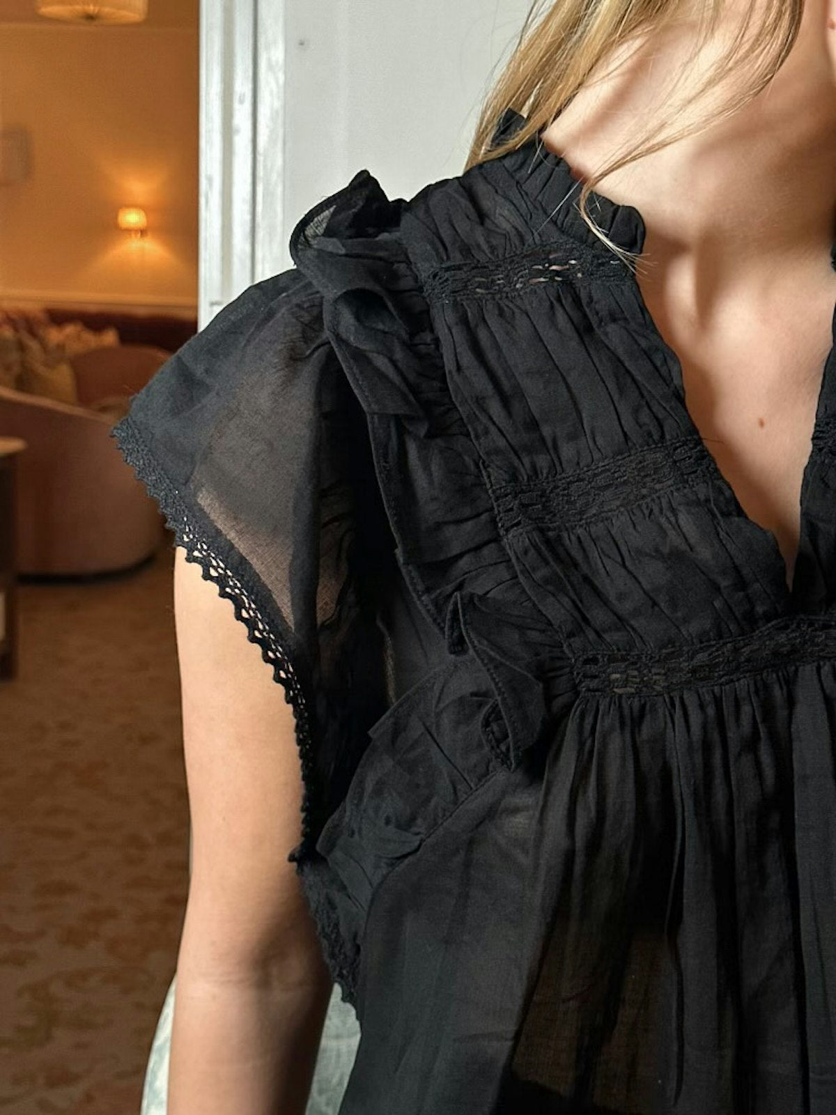 Jayla Voile Top i sort detaljbilde, bluse fra Neo Noir hos Image Mandal