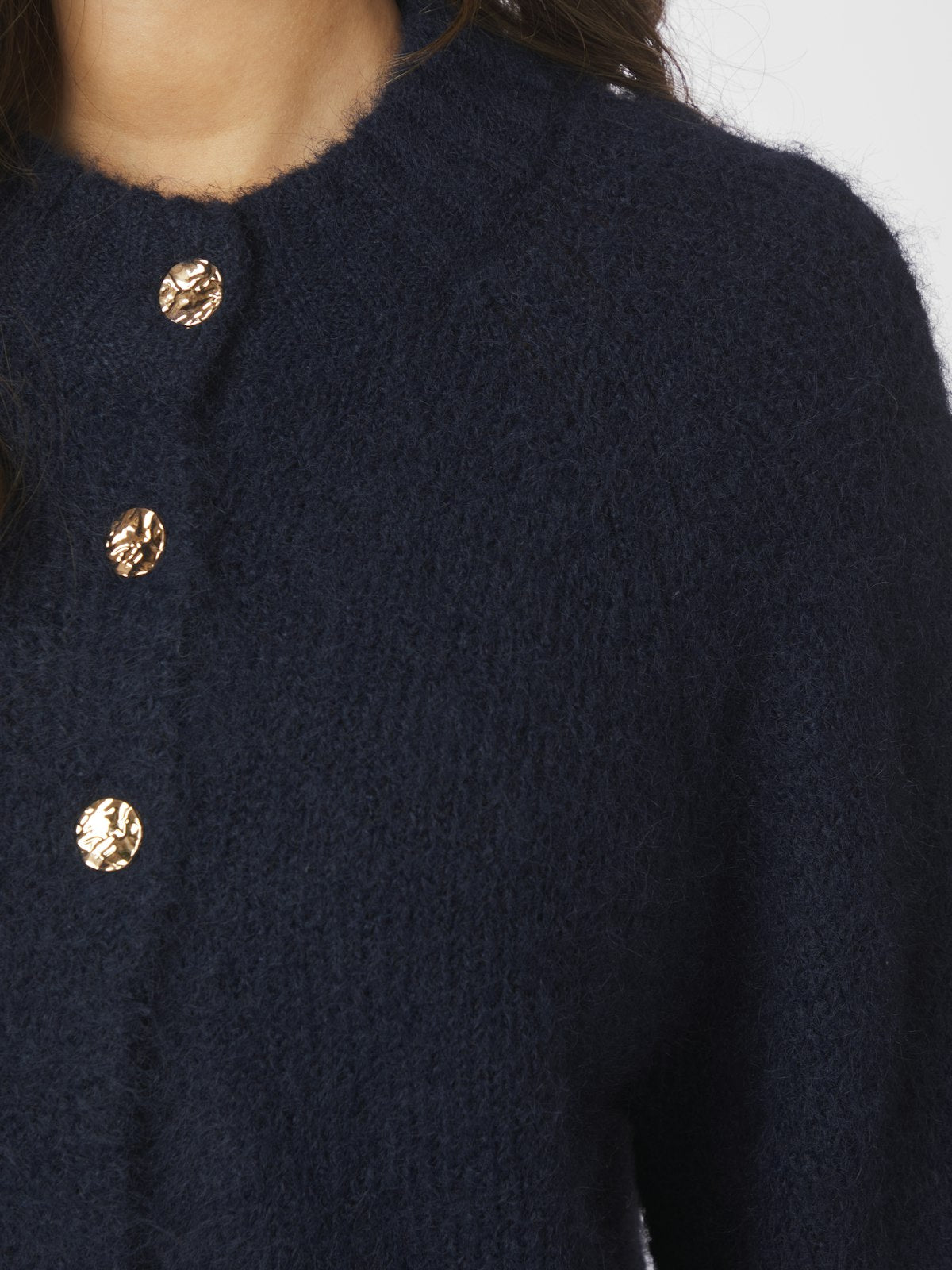 Benuta Fluffy Knit Cardigan i marineblå alternativt utsnitt, cardigan fra Neo Noir hos Image Mandal
