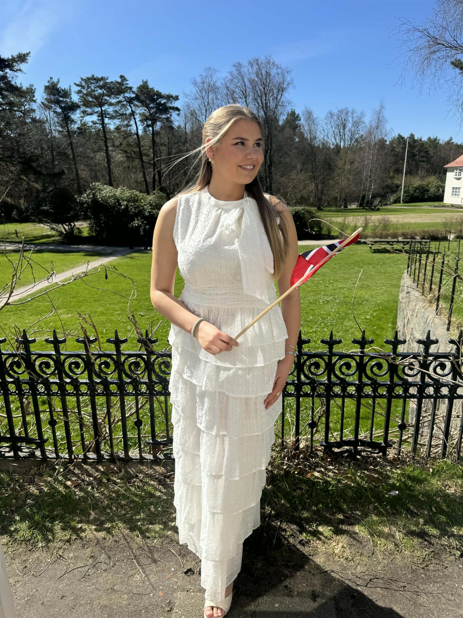 Morris Emb Skirt i offwhite nærbilde av detaljer, skjørt fra Neo Noir hos Image Mandal
