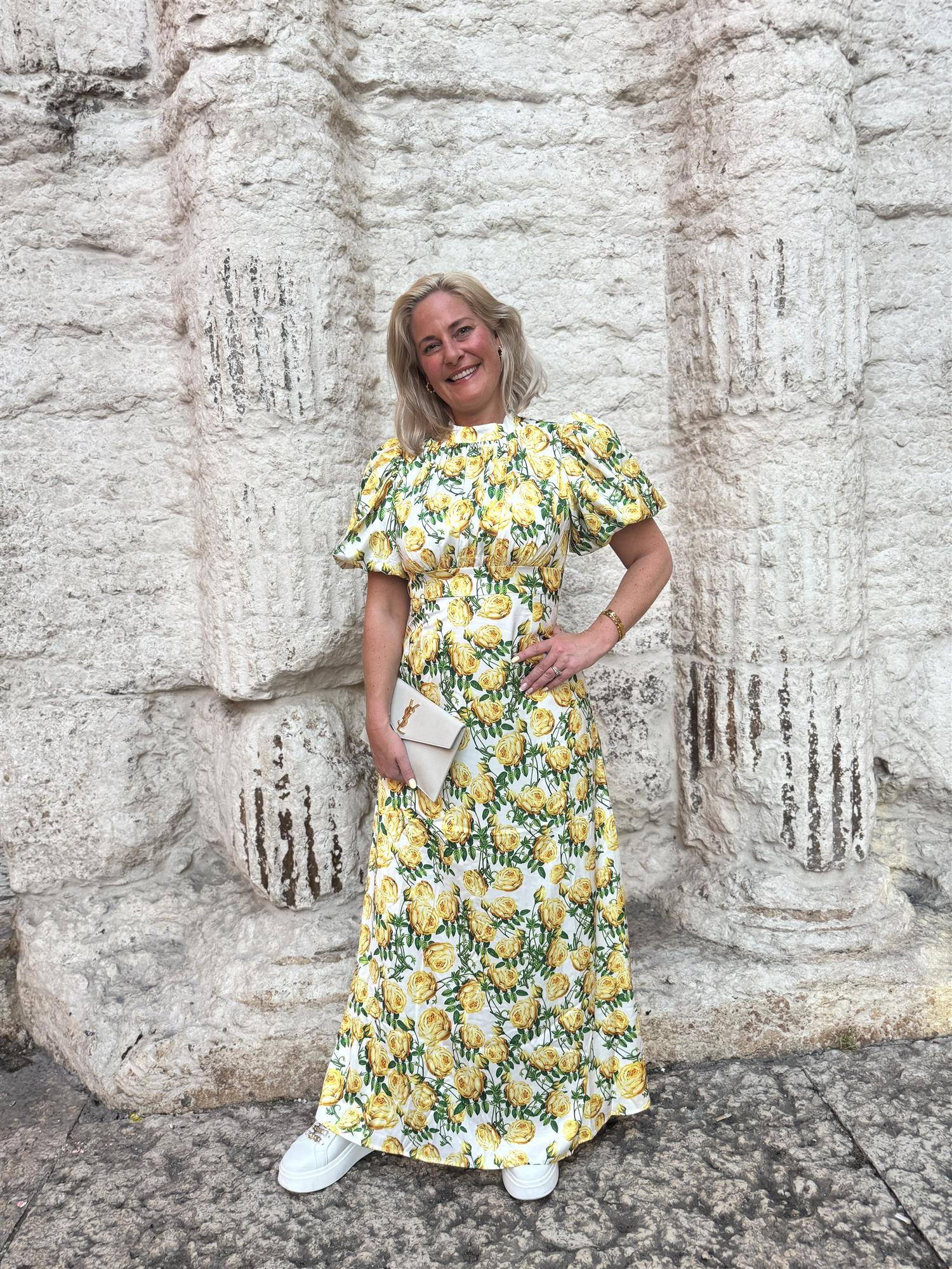 Holly Print Dress i gul alternativt utsnitt, kjole fra Golightly hos Image Mandal