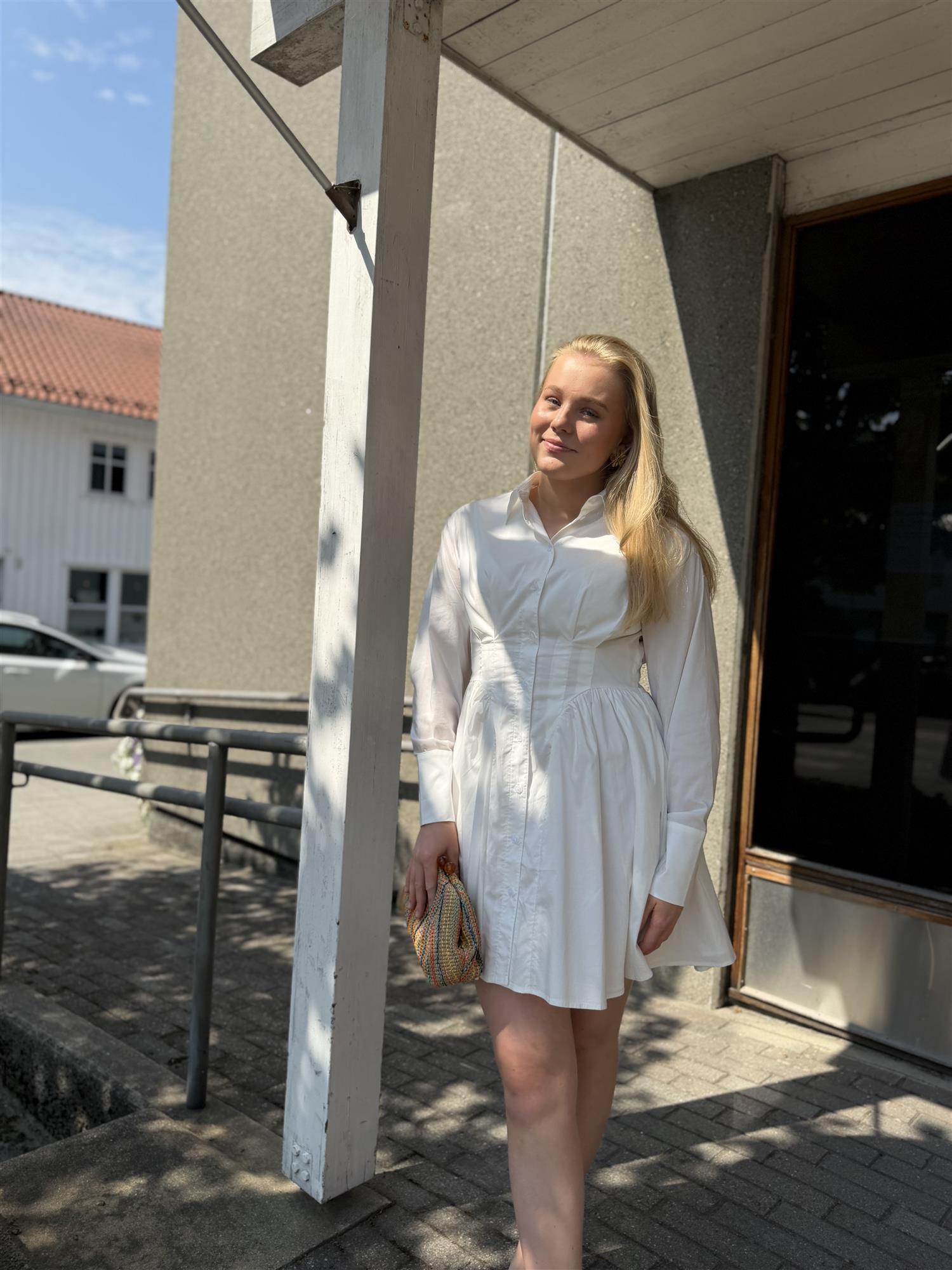Ulissa Poplin Shirt Dress i Off White, kjole fra Neo Noir hos Image Mandal